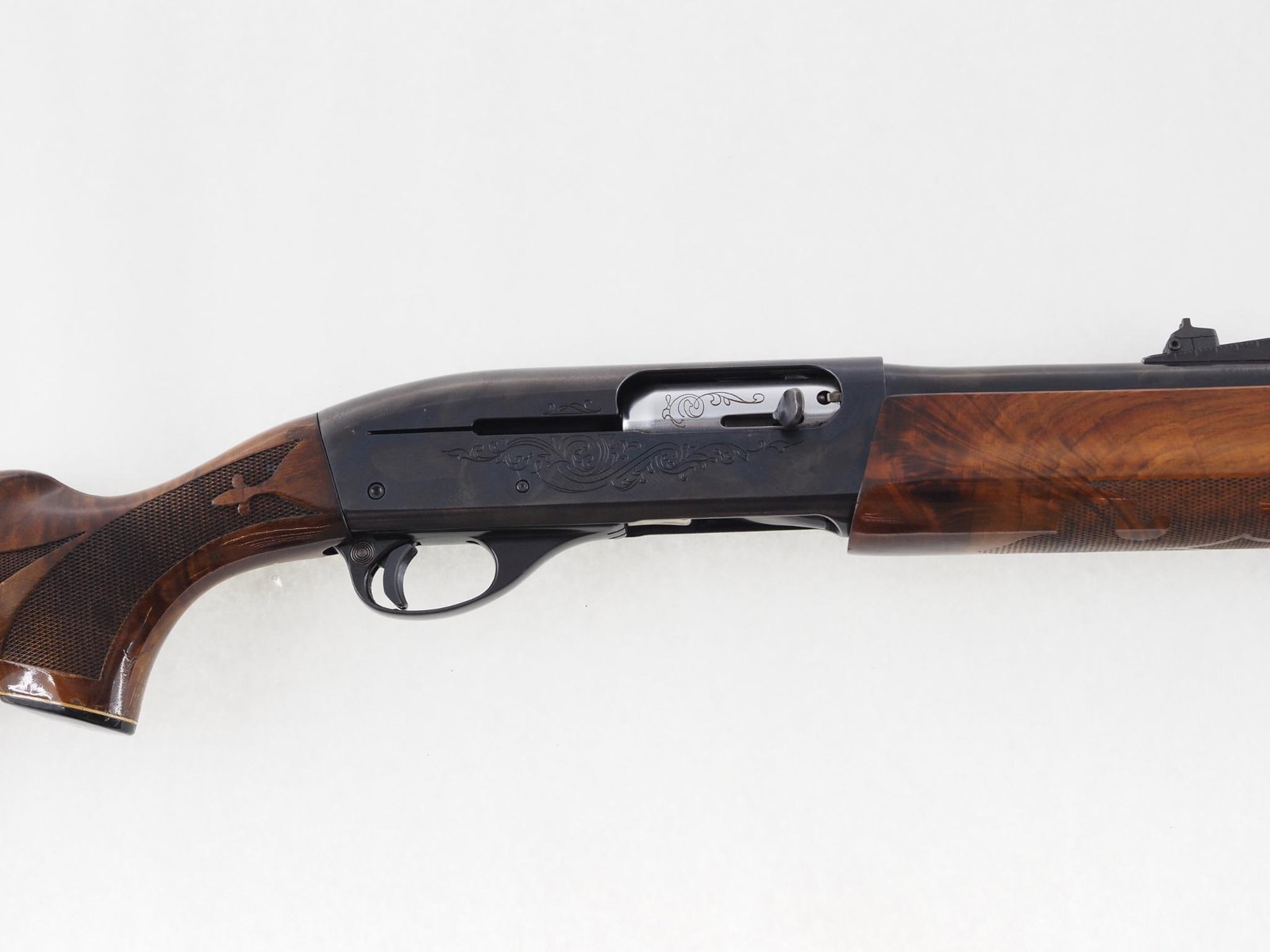 Remington 1100 Shotgun - 4