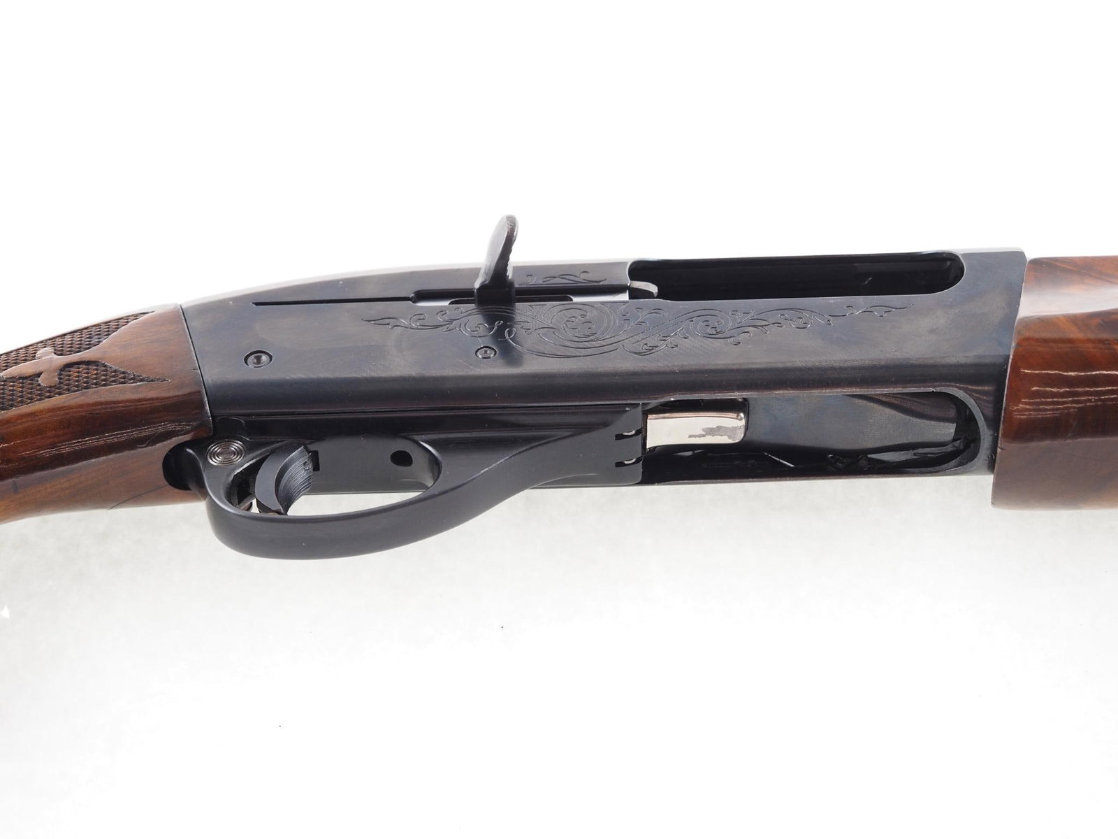 Remington 1100 Shotgun - 9