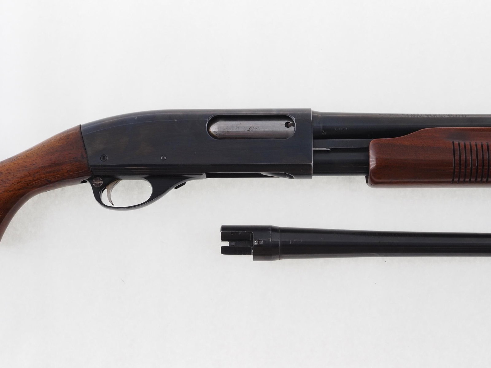 Remington 870 Shotgun - 4