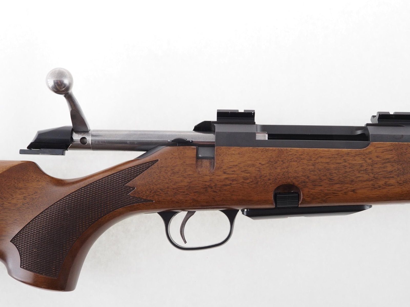 Tikka M695RH Rifle - 11