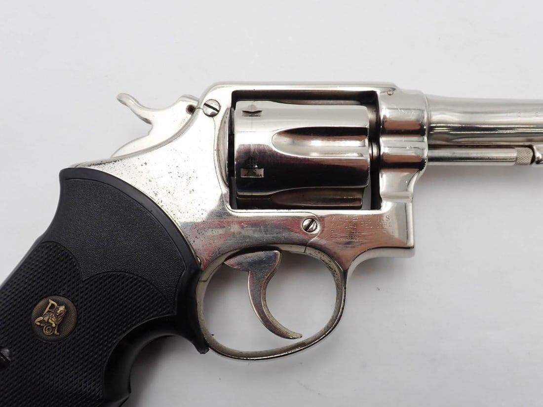Smith & Wesson 10 Revolver - 3