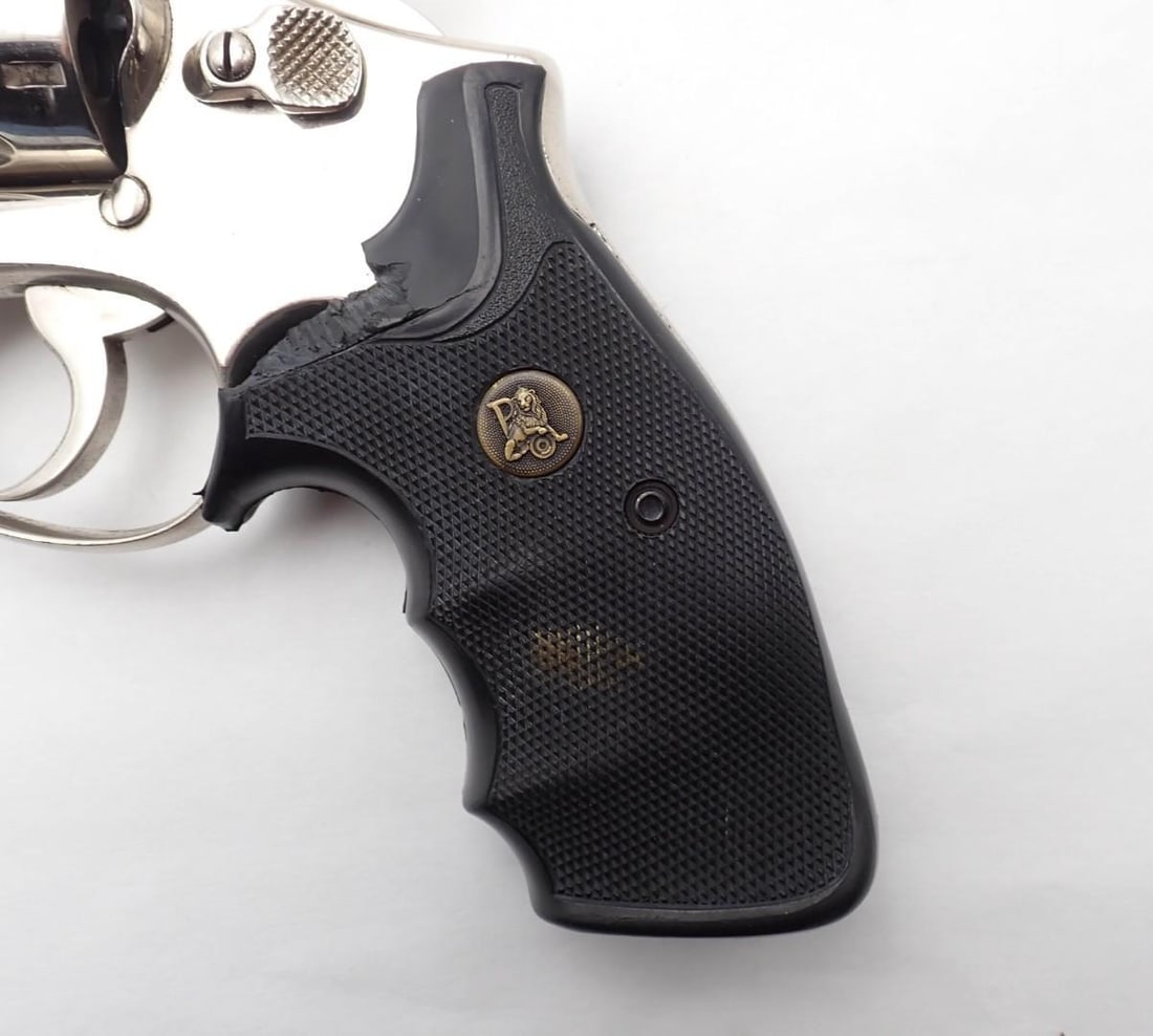 Smith & Wesson 10 Revolver - 7