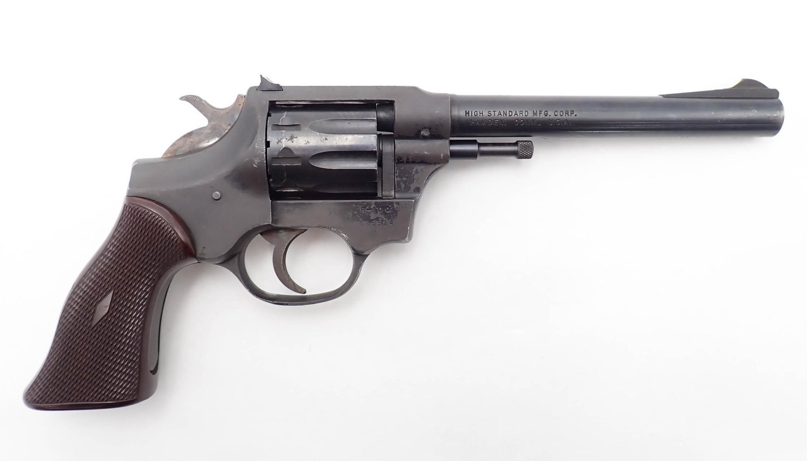 High Standard R-100 Sentinel Revolver: SN: 526514 Cal: .22 Action Type: Double Action Barrel Length: 6" Bore: very good / excellent Overall Cond: good Mechanical: fine Classification: C&R A&D #: 26-0443