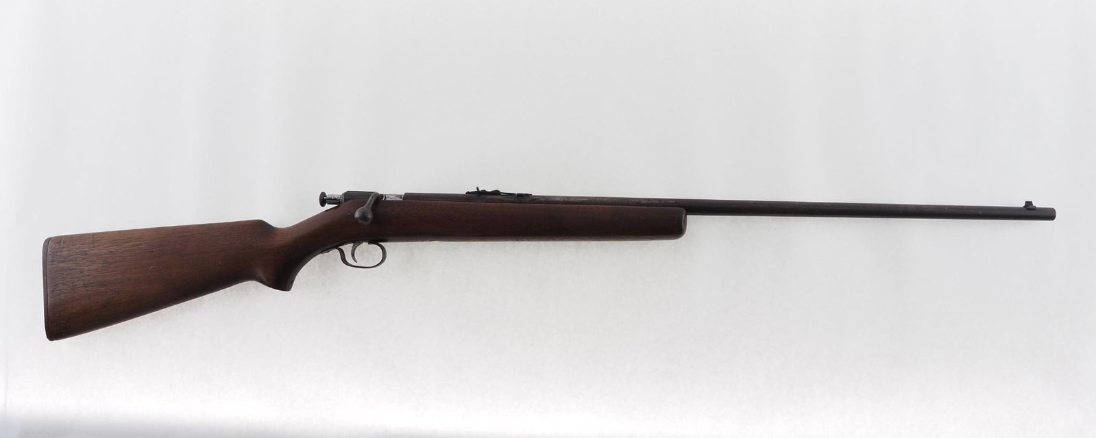 Winchester 67 Rifle: SN: no s.n. Cal: .22 LR Action Type: Bolt Action Barrel Length: 27" Sights/Optics: original open sights Stock: walnut Finish: worn blue Bore: frosted Mechanical: g