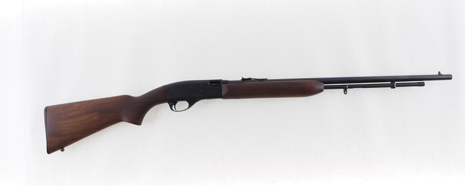 Remington 552 Speedmaster Rifle: SN: 1662463 Cal: .22 S-L-LR Action Type: Semi-Automatic Barrel Length: 23.5" Sights/Optics: adjustable rear sight Stock: smooth walnut with minor dings, nicks and scratches Finish: r