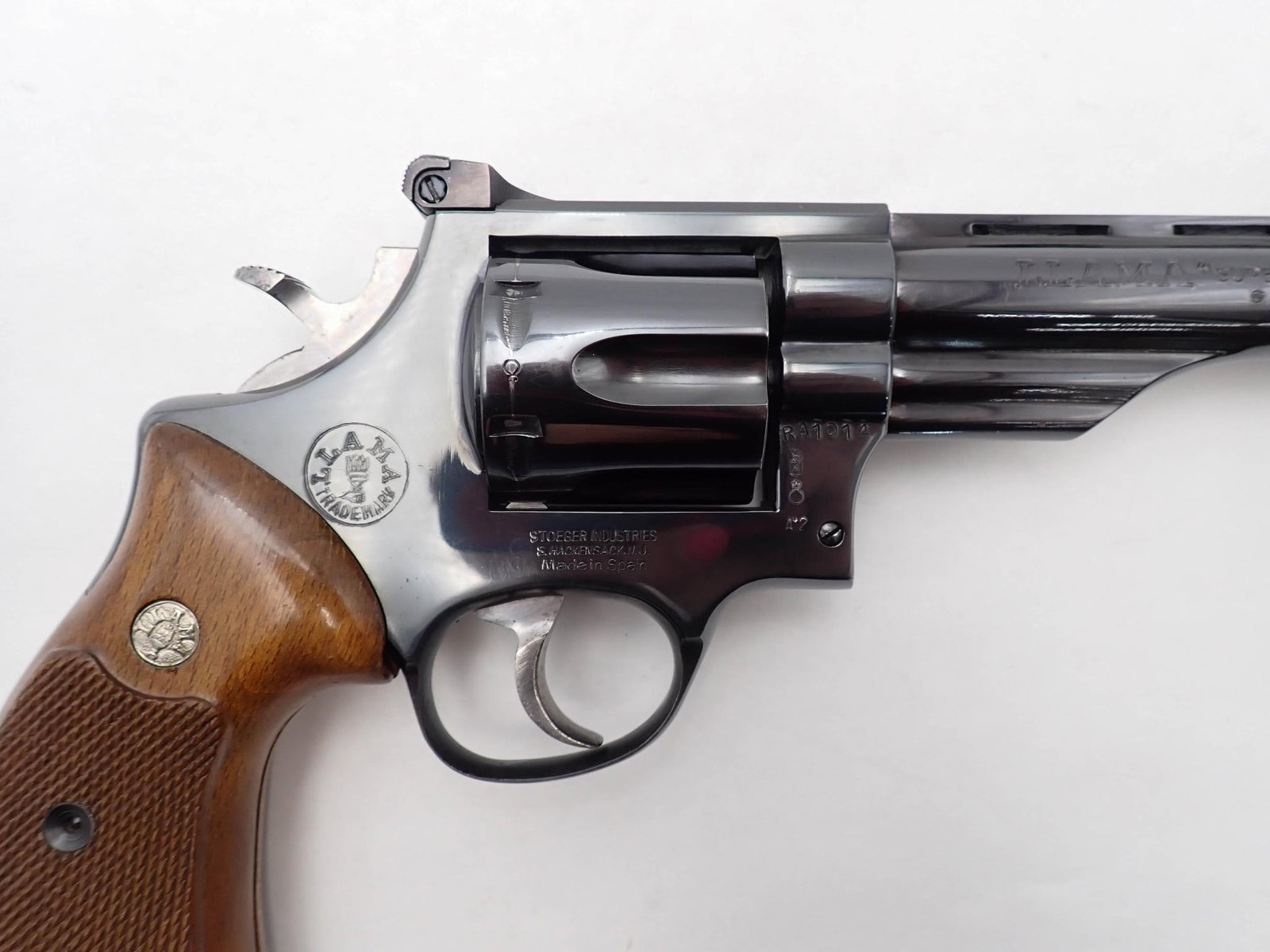 Llama Super Comanche Revolver - 3