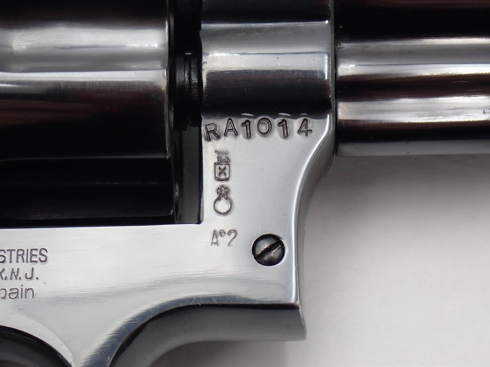 Llama Super Comanche Revolver - 5