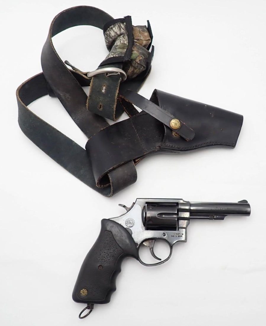 Taurus 82 Revolver - 18
