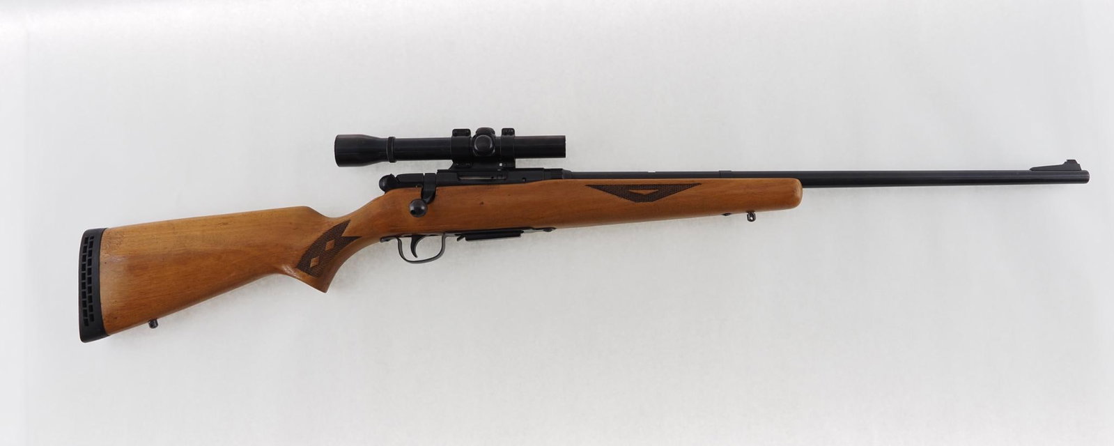 Savage 842 Series E Rifle: SN: C258172 Cal: .222 Rem. Action Type: Bolt Action Barrel Length: 24" Sights/Optics: vintage Weaver K25 scope Finish: strong blue Bore: very good with very light scattered pitting Overall Cond: very