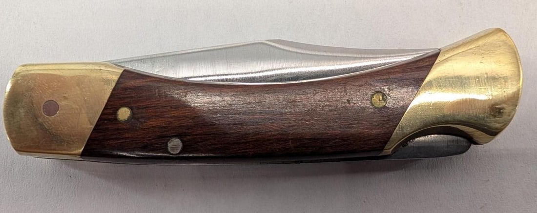 Schrade LB7 Folding Knife with leather sheath - 2