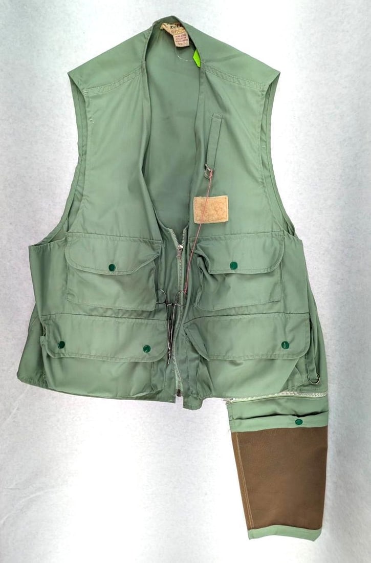 Vintage Retco Deluxe Fishing Vest: size L