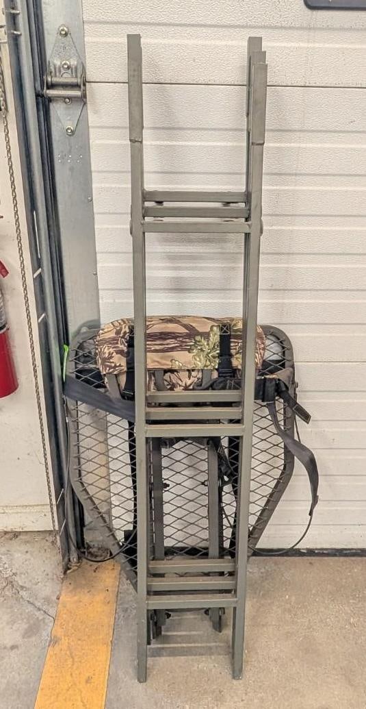 Hunters Tree Stand Kit: incl. Gorilla tree stand platform & (3) 4' sections of ladder