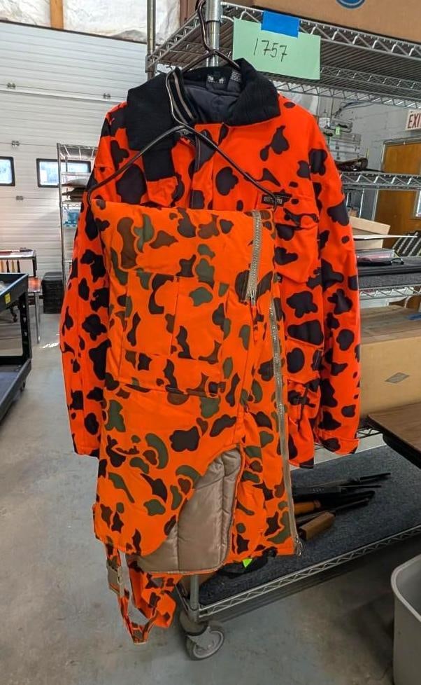 Assembled Set of Guide Gear Insulated Hunting Clothing: jacket size XL, insulated pants size XL