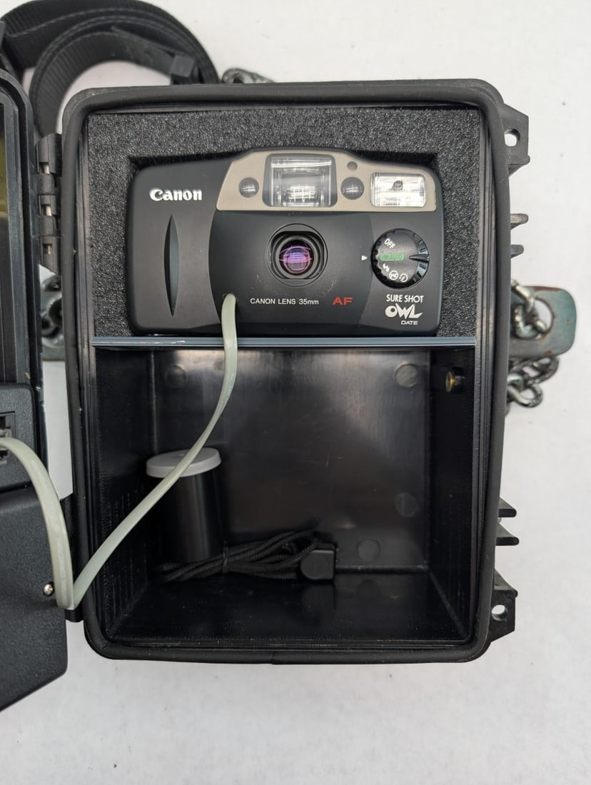 Canon Sure Shot Owl Camera W/ Camo Game Camera Case - 6