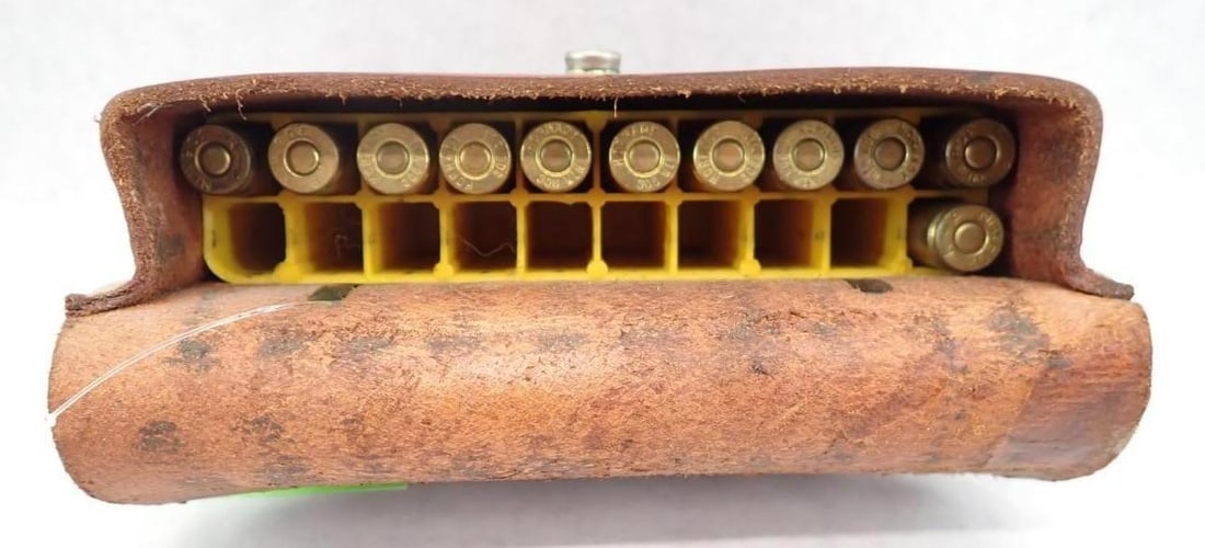 (11) 308 Win Cartridges & Hunter Leather Ammo Pouch - 2