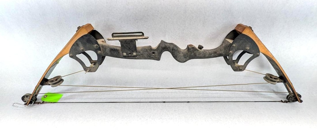 Browning Compound Hunter Bow: 45-60lb., 42" string length, #3486495
