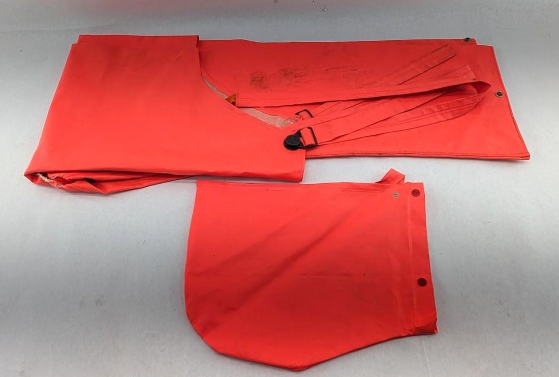 Assorted Camo & Hi-Viz Gear - 10