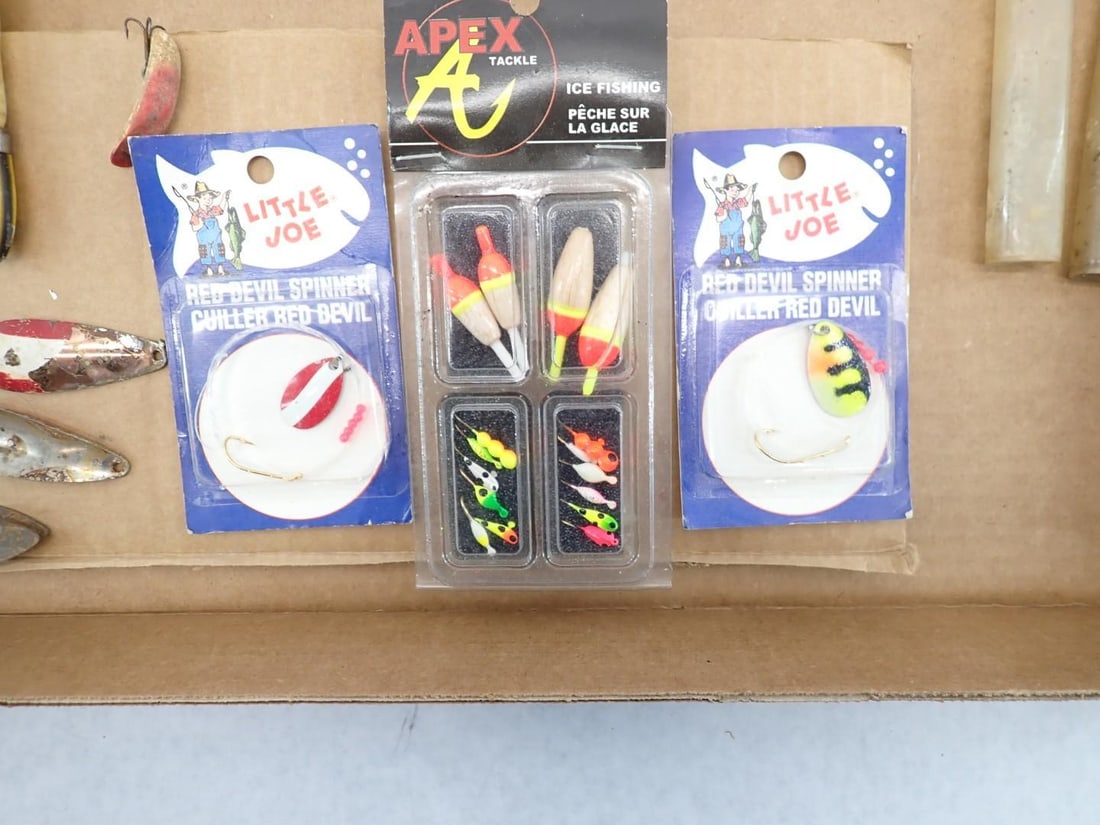 (31) Collectable Vintage Fishing Lures & Bobbers - 5