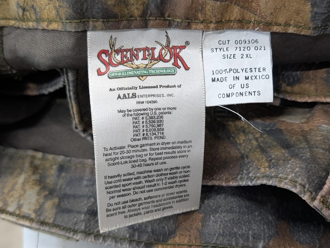 Set of Camo Hunting Gear Jacket & Pants - 15