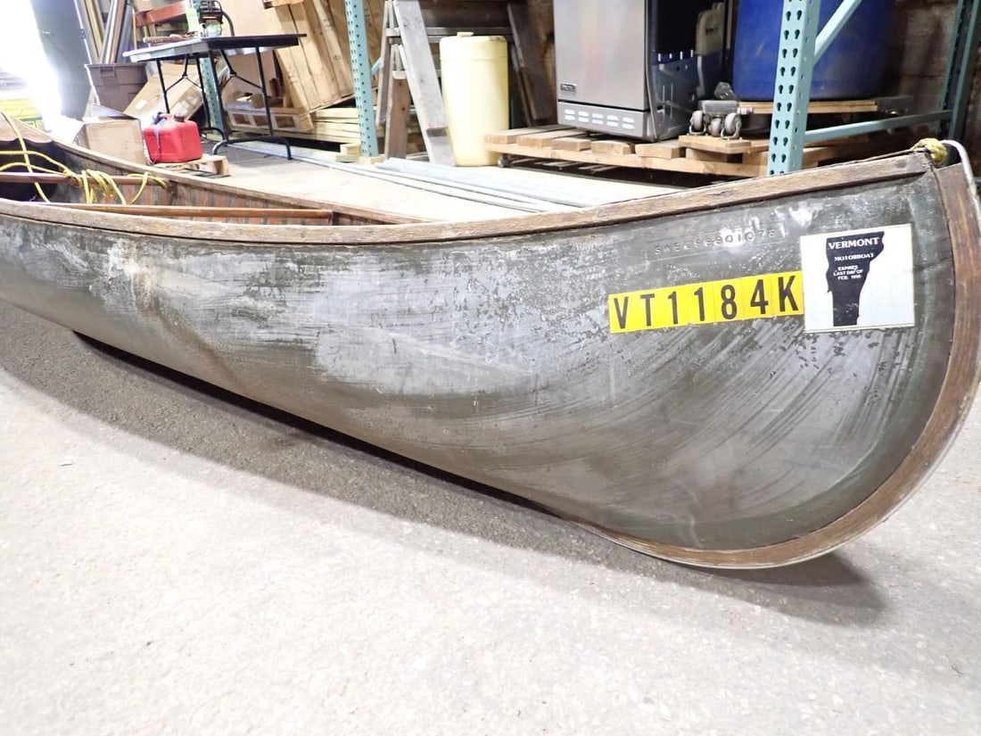 Vintage Wood Ribbed 10' Canoe - 3
