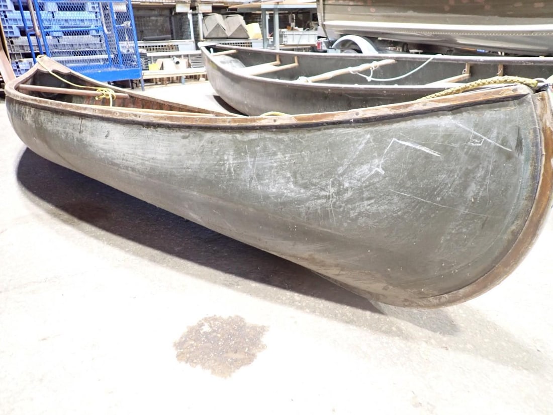 Vintage Wood Ribbed 10' Canoe - 5