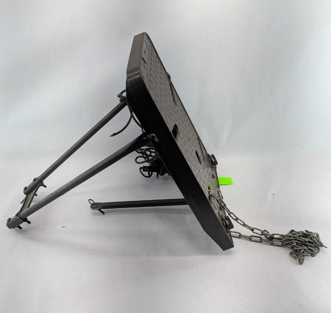 Bear Tree Stand W/ 5-Step Rope Ladder - 4