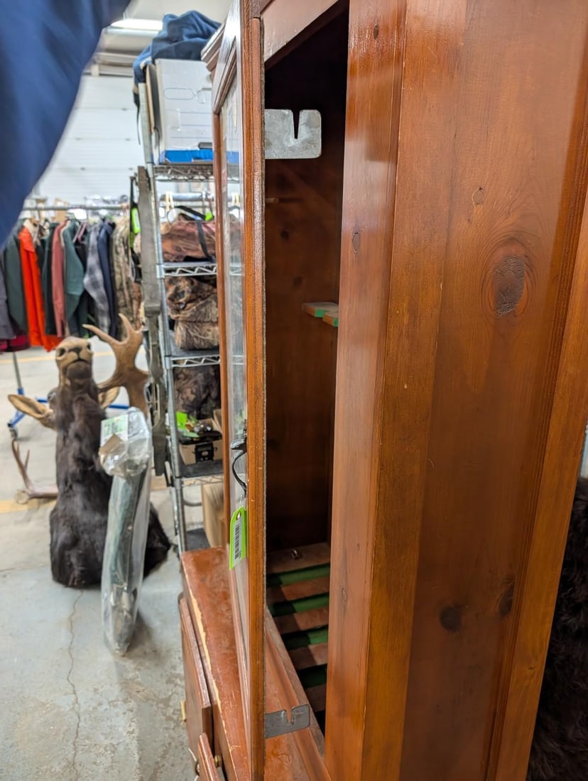 Six Place Pine Rifle Cabinet W/ Internal Locking Mechanism - 6