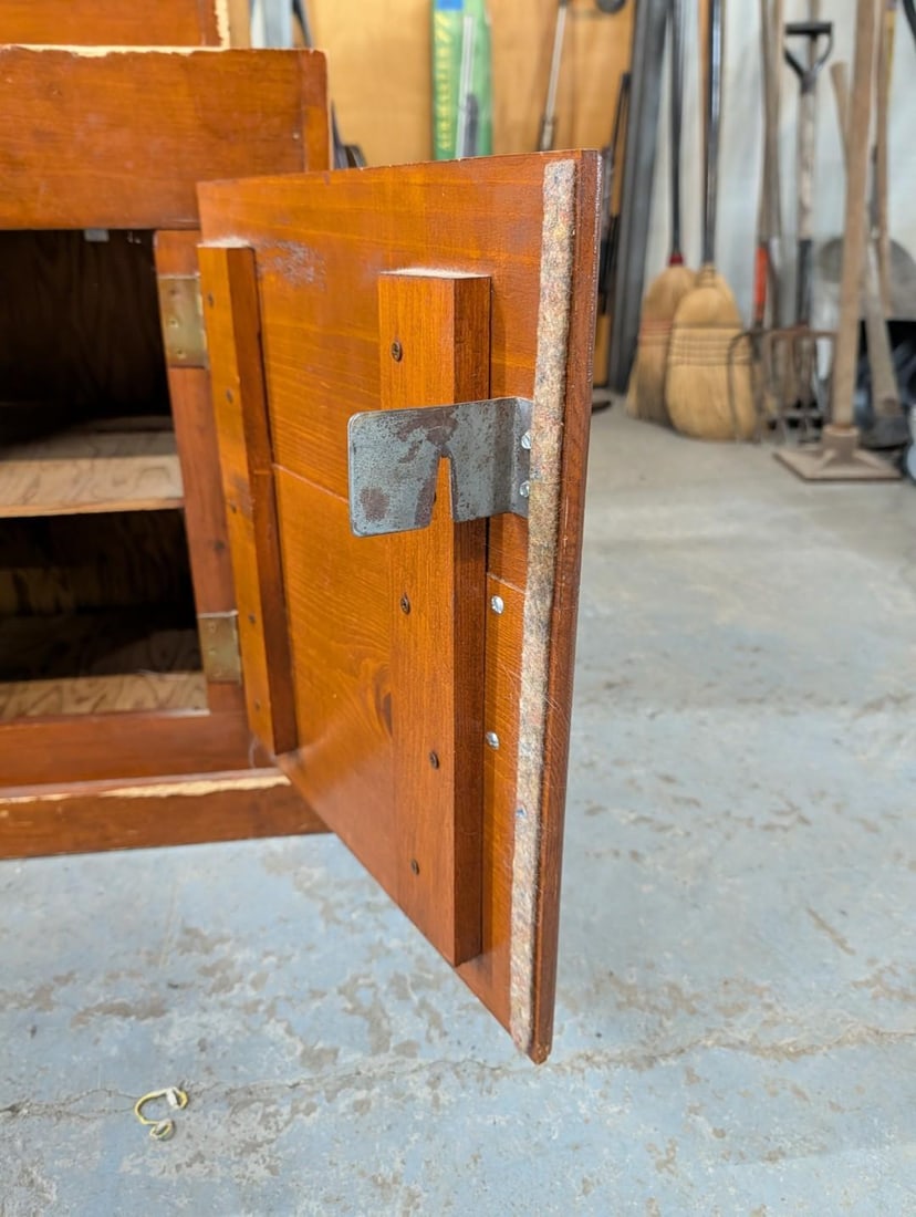 Six Place Pine Rifle Cabinet W/ Internal Locking Mechanism - 8