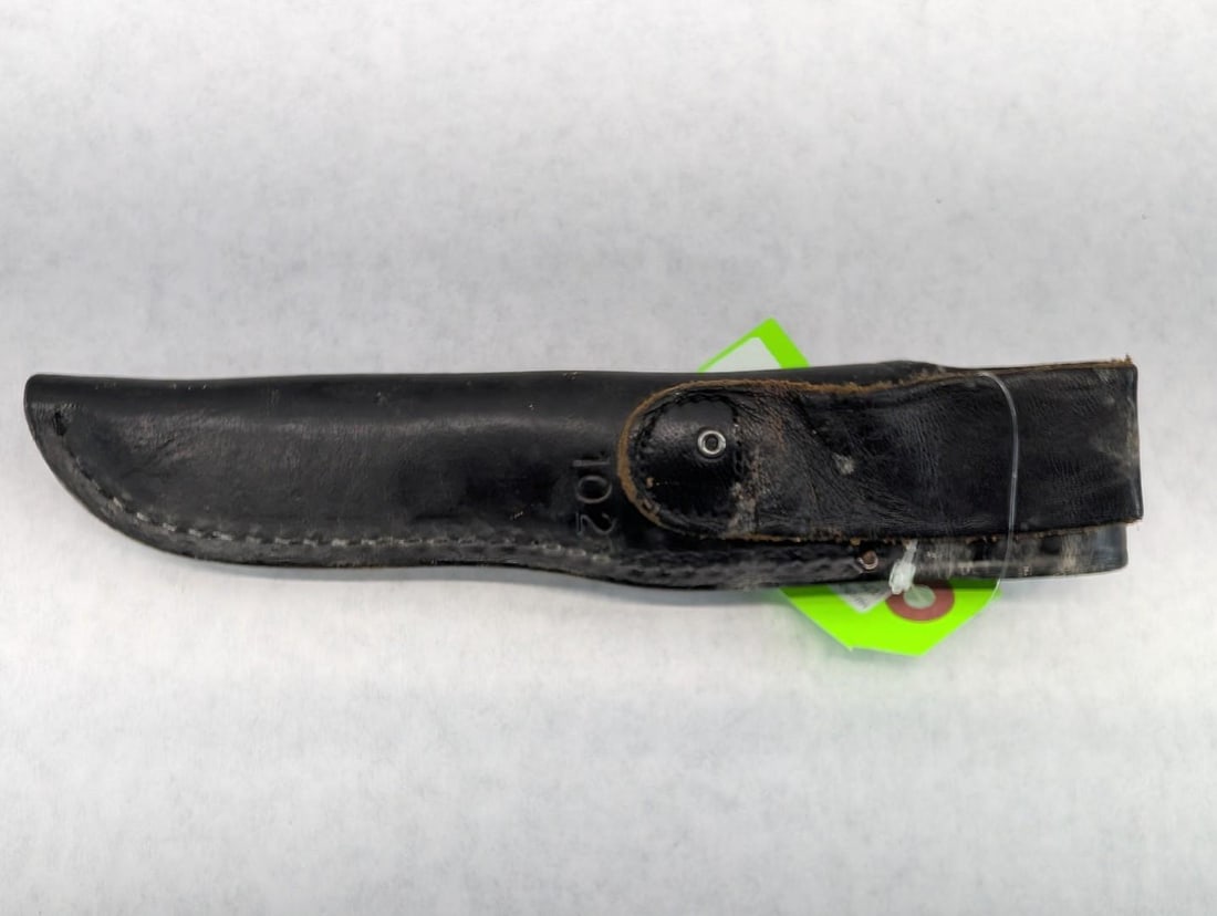 Buck #102 Fixed Blade Knife W/ Leather Sheath - 6