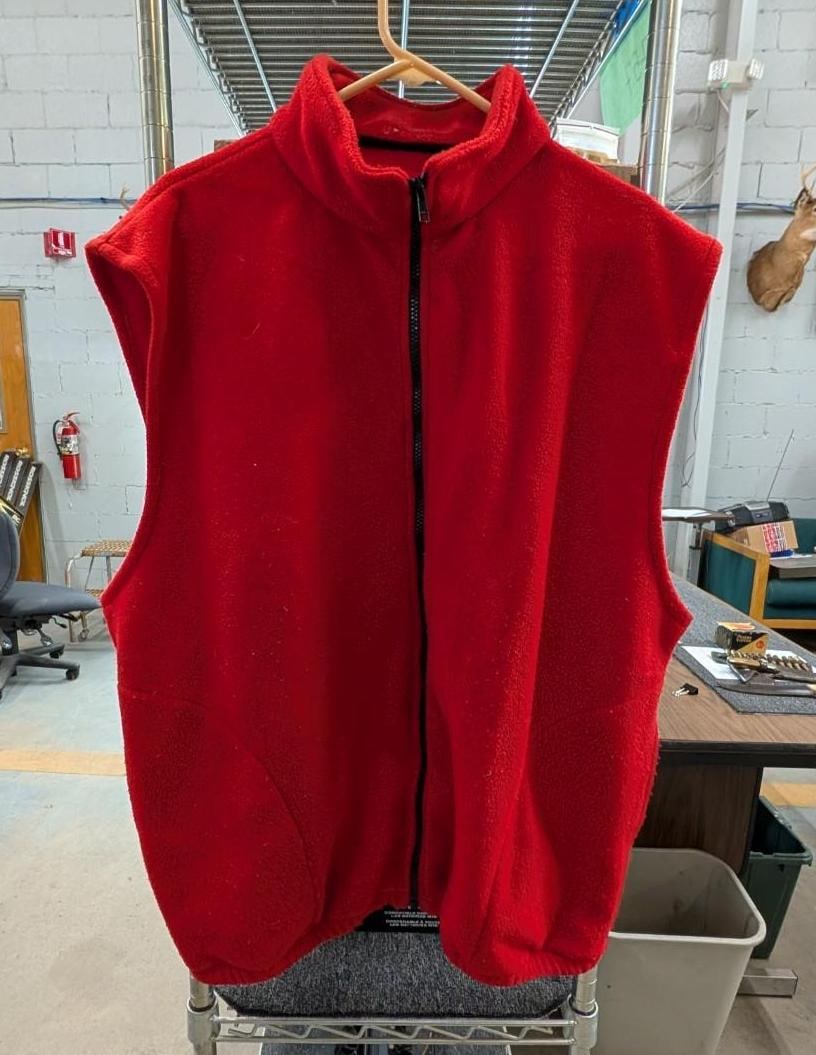 (6) Fleece & Insulated Jackets/Vests - 11