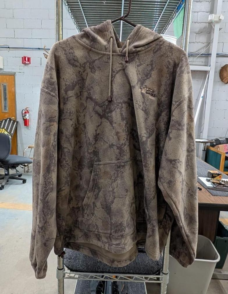 (6) Fleece & Insulated Jackets/Vests - 12