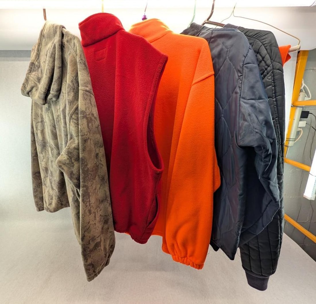 (6) Fleece & Insulated Jackets/Vests - 4