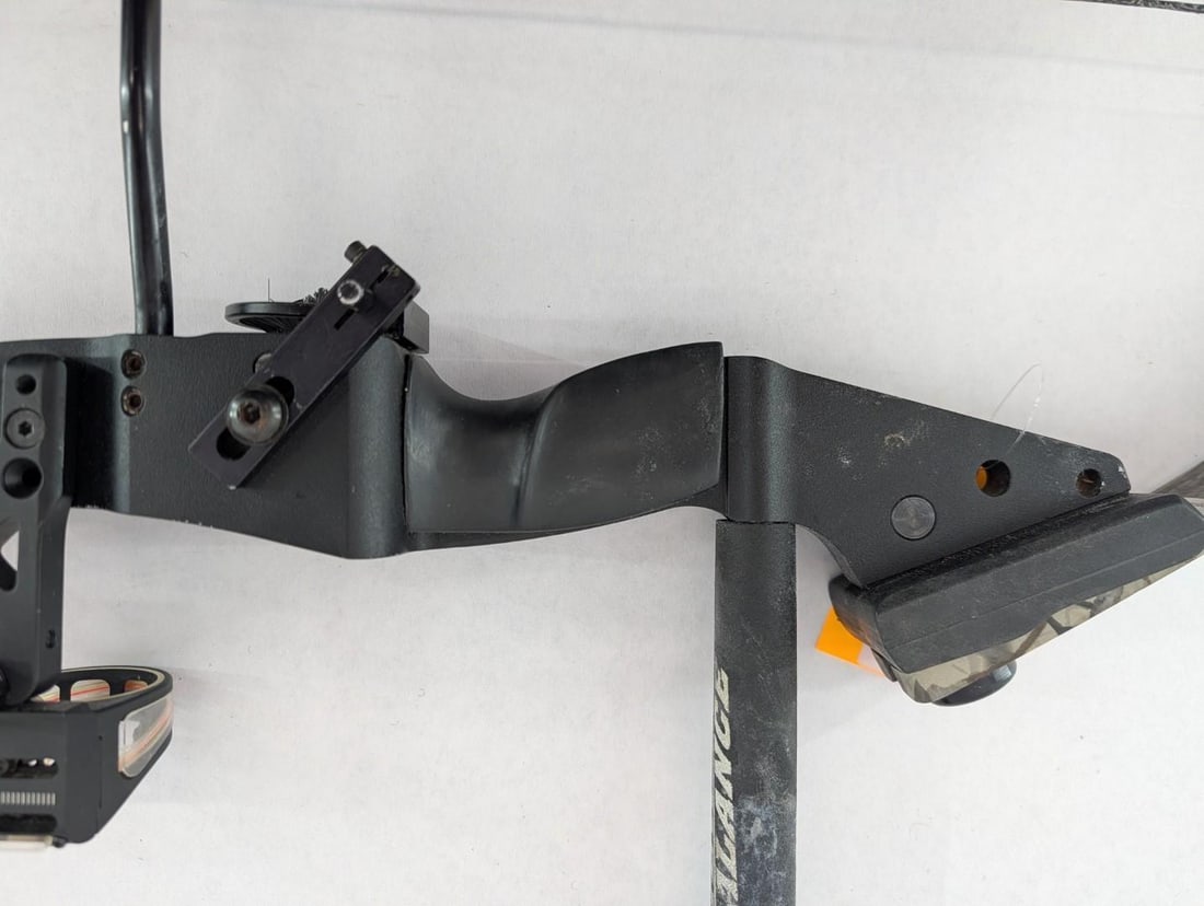 Champion Saber Compound Bow - 13