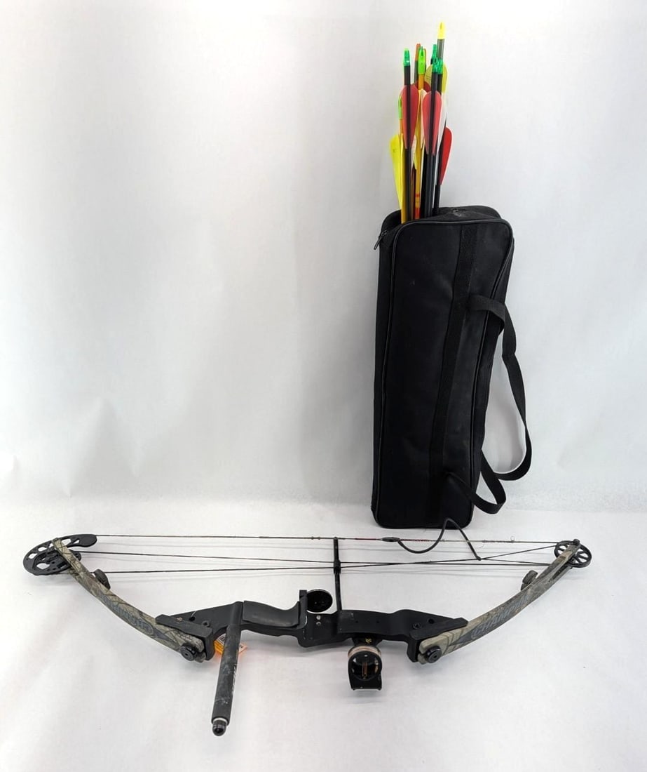 Champion Saber Compound Bow: 29" draw length, with arrows and accessory items