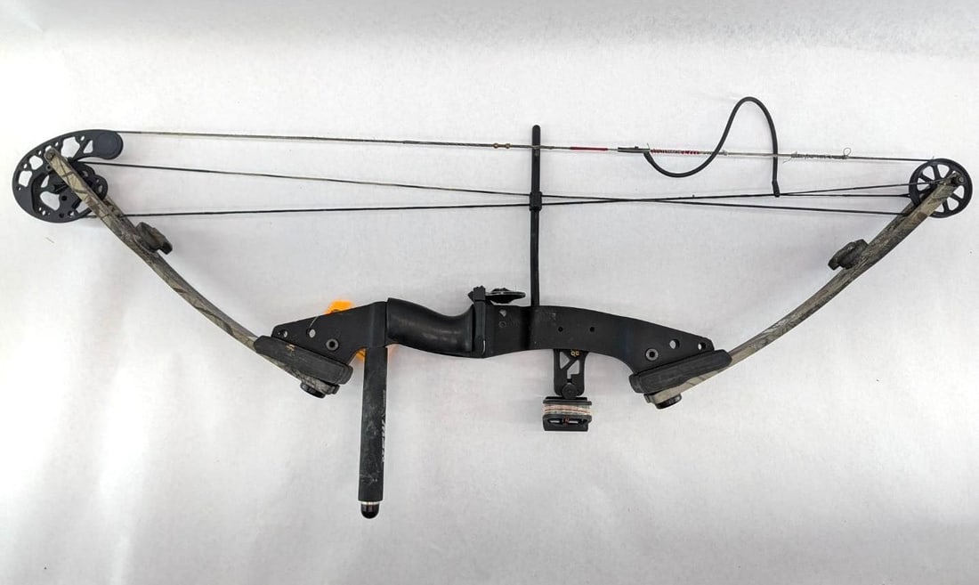 Champion Saber Compound Bow - 2
