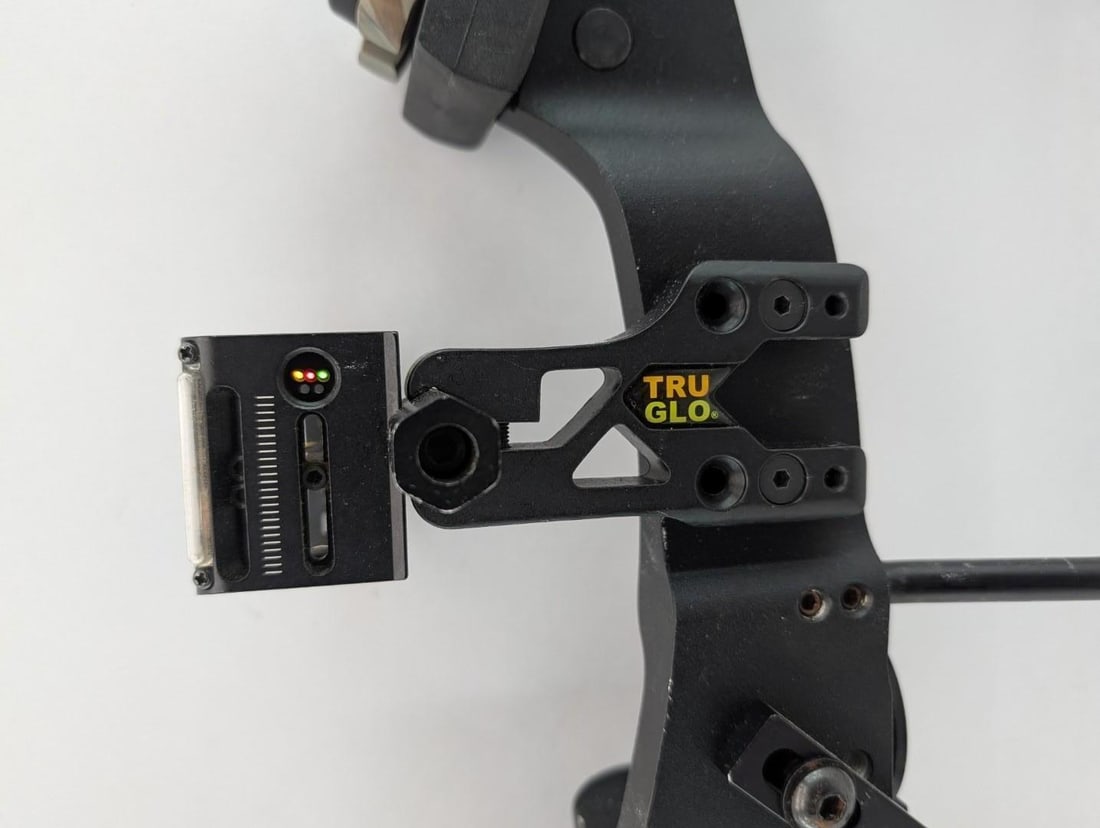 Champion Saber Compound Bow - 4