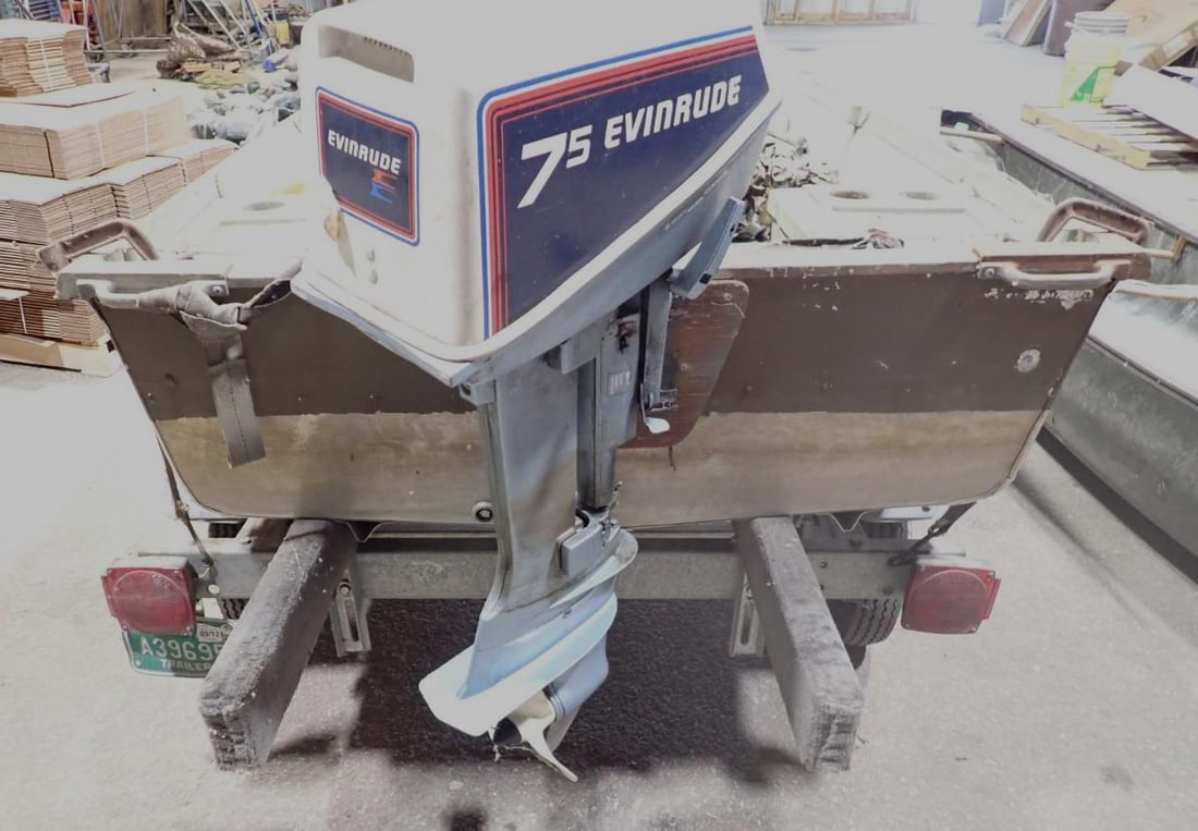 Starcraft Sealite 12OB 12' Aluminum Boat W/ Yacht Club Single Axle Trailer & 7.5 HP Evinrude - 10