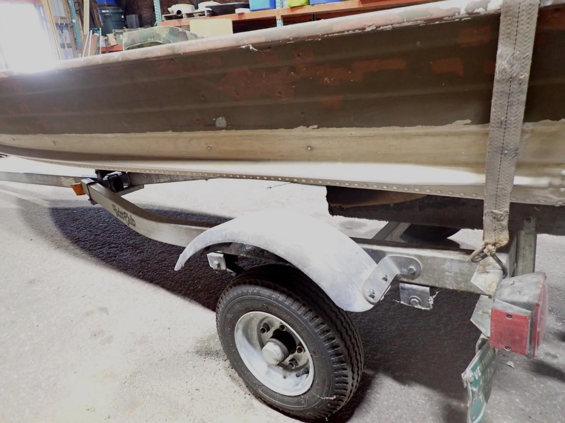 Starcraft Sealite 12OB 12' Aluminum Boat W/ Yacht Club Single Axle Trailer & 7.5 HP Evinrude - 4