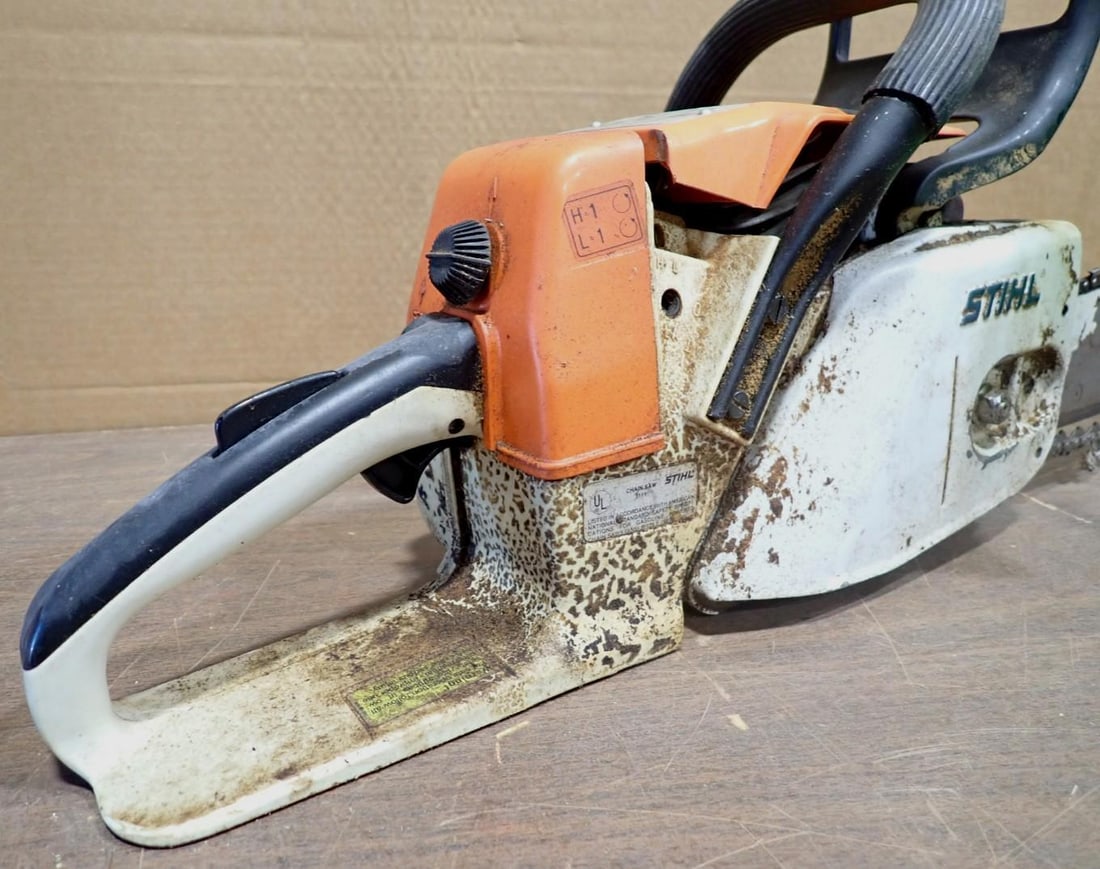 Stihl Model 024 AV Chainsaw - 5