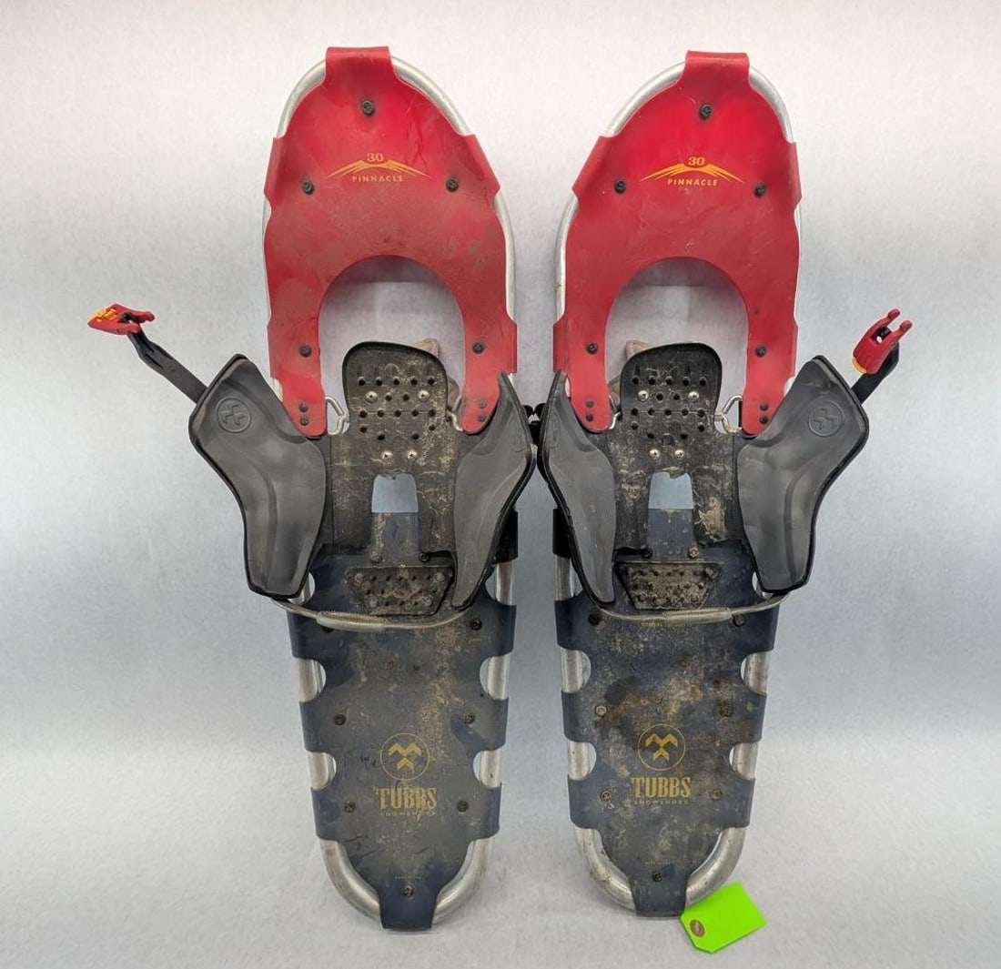 Tubbs Pinnacle 30 Snowshoes: Tubbs Pinnacle 30 Snowshoes