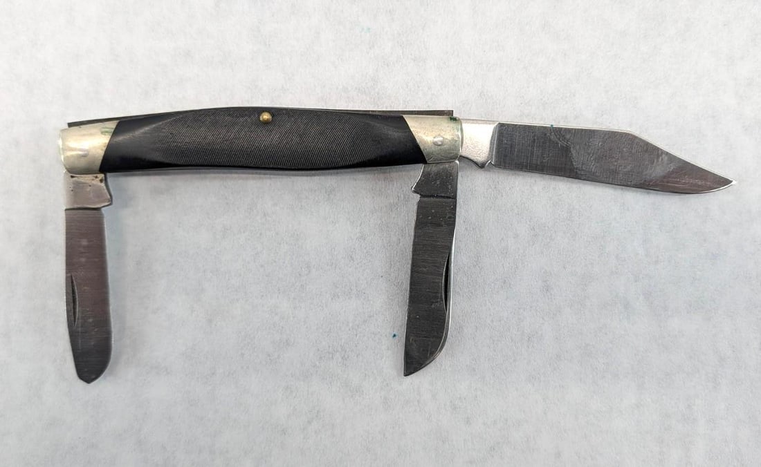 Buck #301 Folding Knife W/ Leather Case - 3