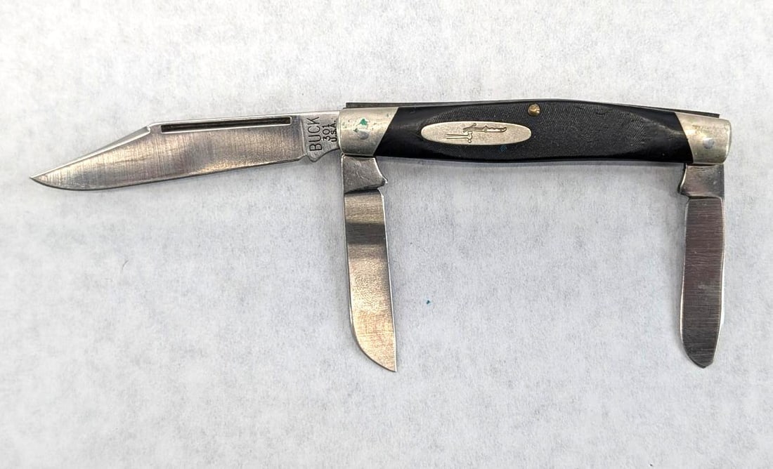Buck #301 Folding Knife W/ Leather Case - 4