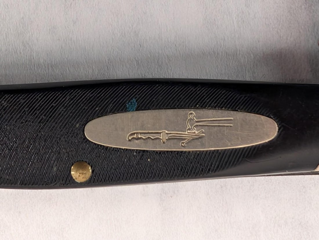 Buck #301 Folding Knife W/ Leather Case - 5
