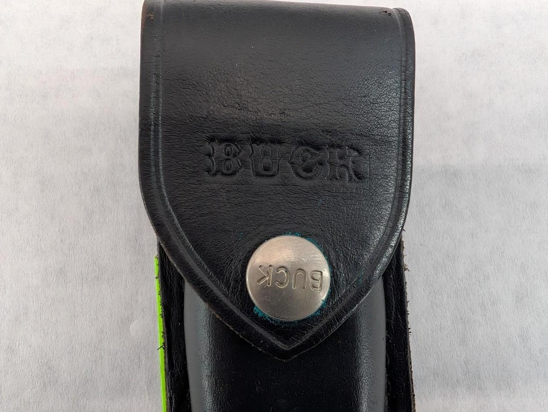 Buck #301 Folding Knife W/ Leather Case - 8