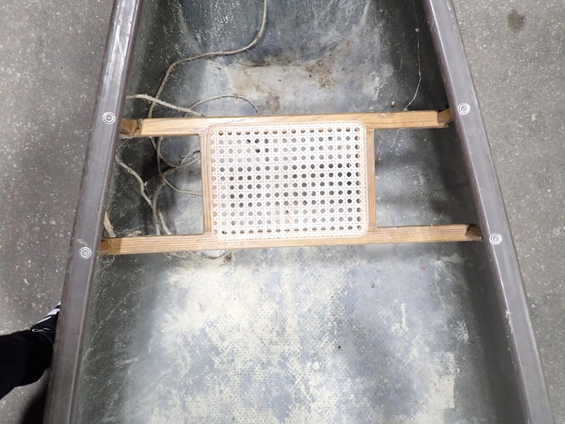 Three Rivers Fiberglass Canoe 14'3" - 10