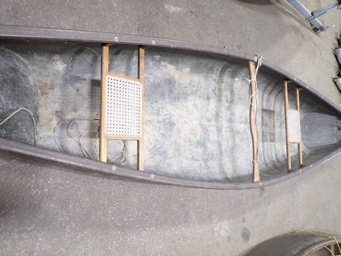 Three Rivers Fiberglass Canoe 14'3" - 4