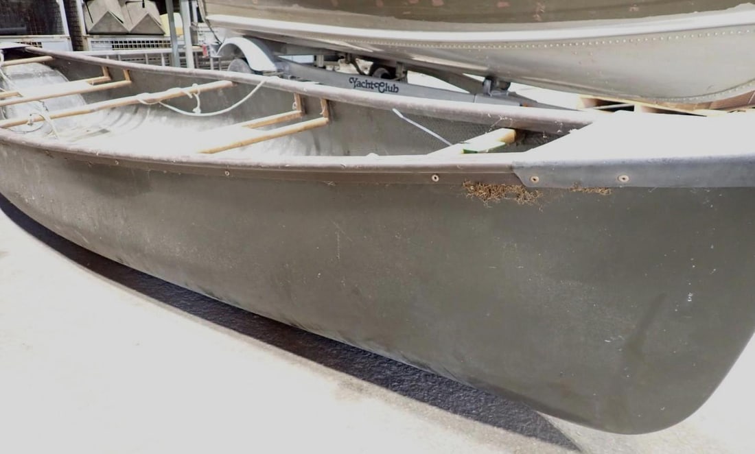 Three Rivers Fiberglass Canoe 14'3" - 5