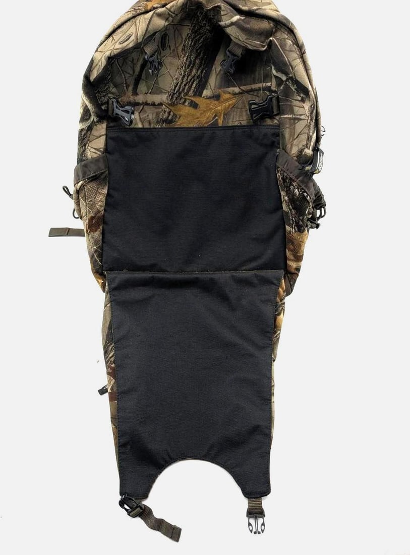 Realtree Scent Blocker Camo Backpack - 6