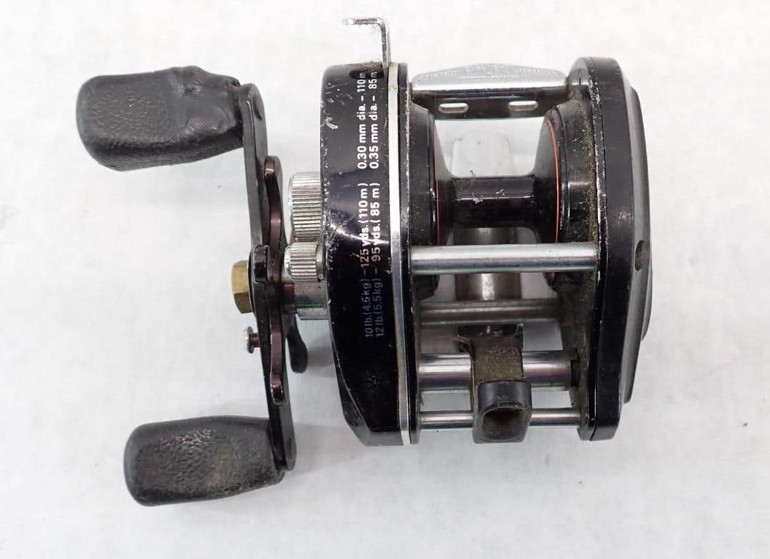 (2) Zebco Rod & Reel Combo W/ Frabill Minnow Bucket & Battery Powered Aeration System - 7