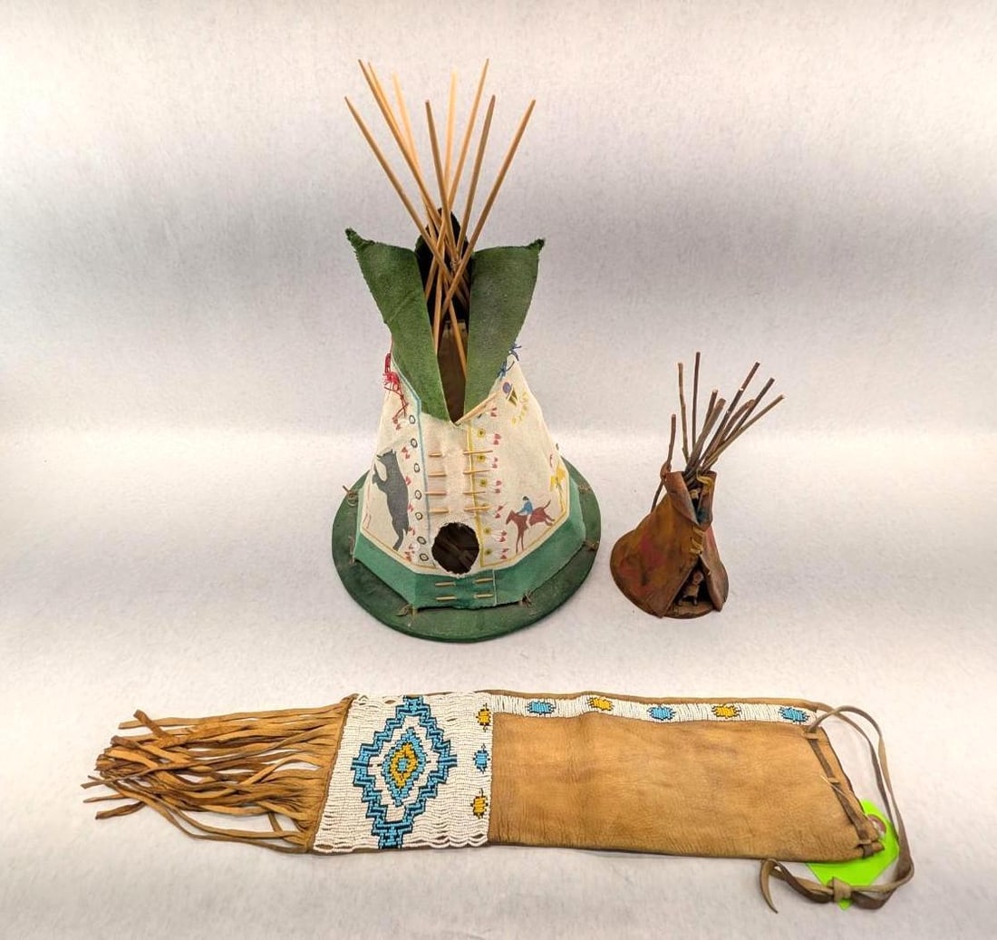 Native American Lot: incl. beaded leather pipe bag overall length 26" & asst. decoratives